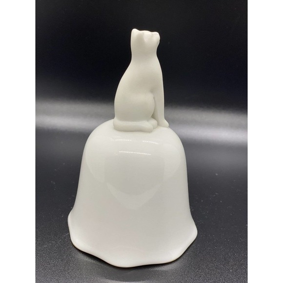 VINTAGE CROWNING TOUCH JAPAN PORCELAIN BELL WHITE BISQUE CAT HANDLE, ORIG LABEL - Picture 4 of 10